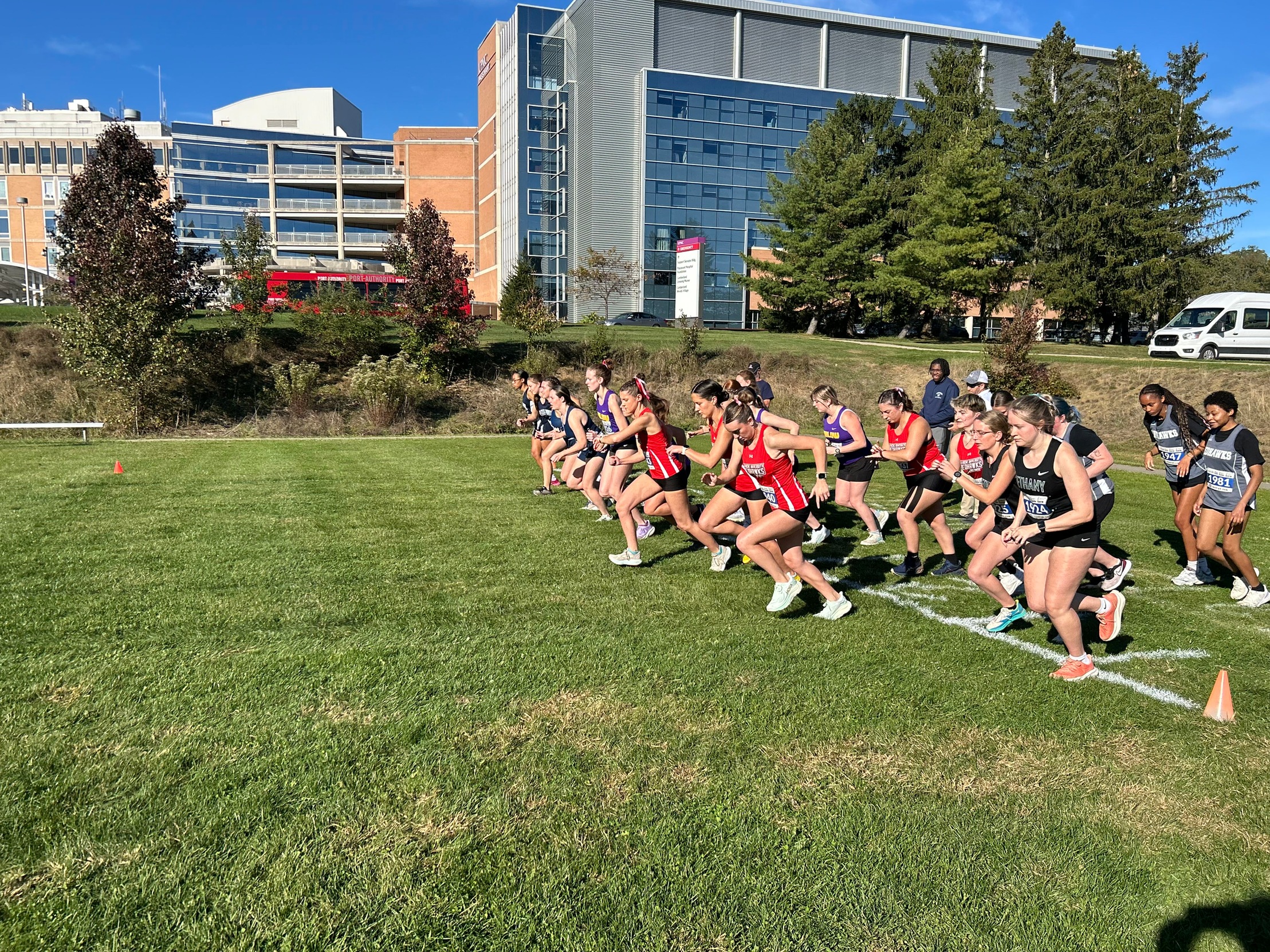 Women's Cross Country Hosts La Roche Invitational